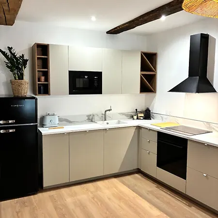 Apartman De 60m2 Avec 2 Au Coeur De Dijon